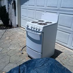 20 inch Electric Danby Stove