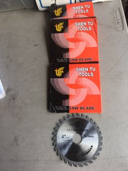 Machinist tools patterned saw blade