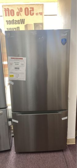 Midea 18.7 cu. Ft. 1 year warranty -Bottom Mount Freezer