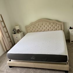 King bed frame headboard with Puffy mattress