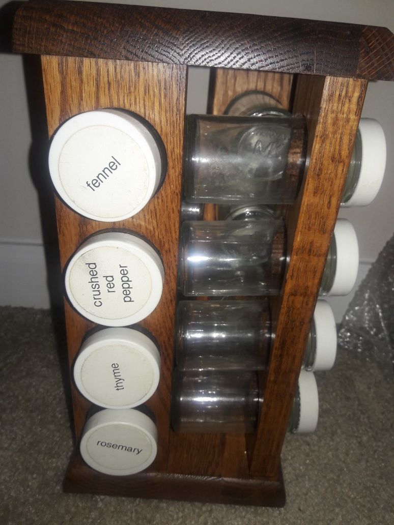 16 jar Spice rack. New never used.