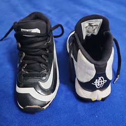 Nike Baseball Cleats Shoes 10C