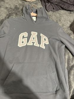 Gap Sweater Size Medium