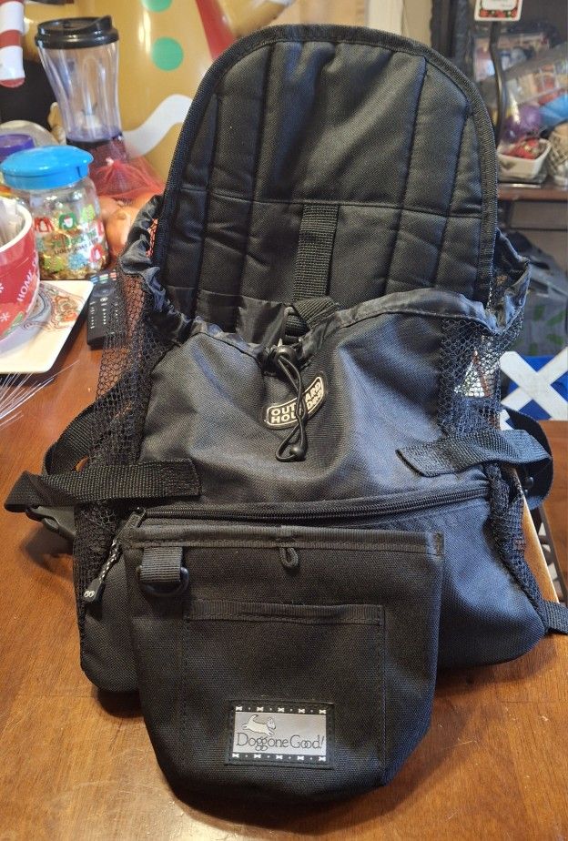 PET BACKPACK CARRIER- Small/Medium