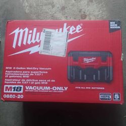 New Milwaukee M18 2 gallon wet/dry vacuum (TOOL ONLY)