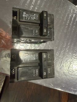 EATON Bolt On 2P 15A Breaker
