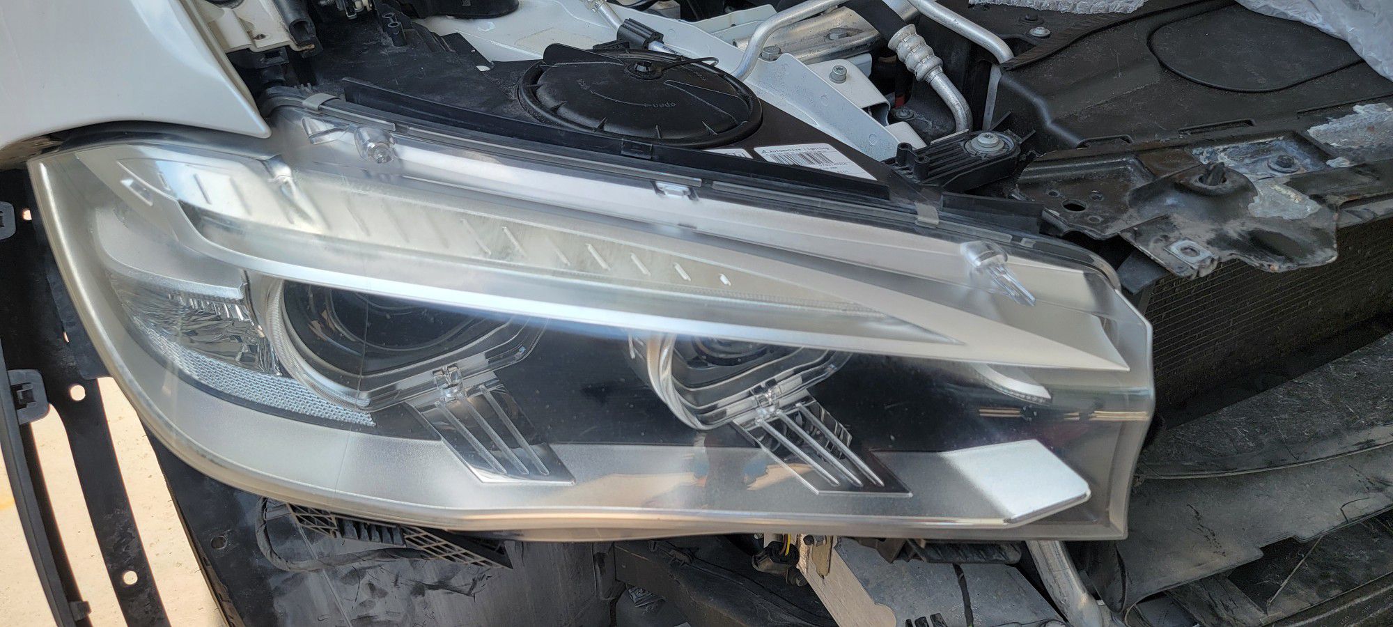 2014/18 BMW X5 right side Headlight