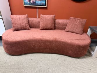 Pink Kidney-Shaped Curved Sofa
