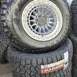 17" LOCK  rims w/ 33" Arroyo RT tires