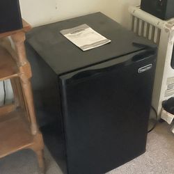 Magic Chef Mini Fridge