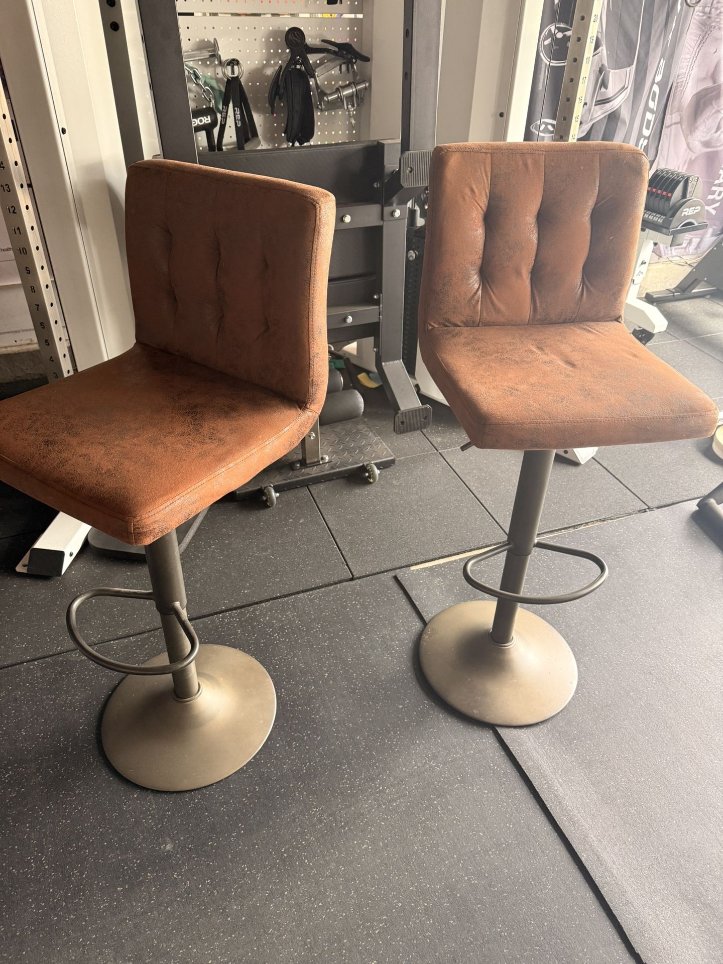 2 Bar Stools 25$ For Both Today
