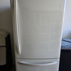 Kenmore Refrigerator 