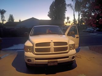 Dodge Ram 1500 V8 Hemi