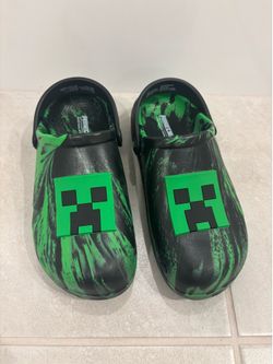 Minecraft sandals, black & green size 2 kids