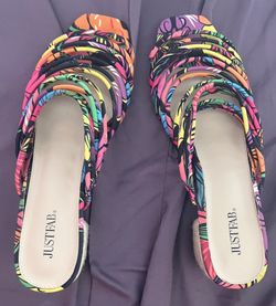 Ladies Shoe Size 10.5-11