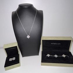 Clover Set White Gold Mother Of Pearl Set Single Pendant Clover Necklace Vca Bracelet And Earrings 