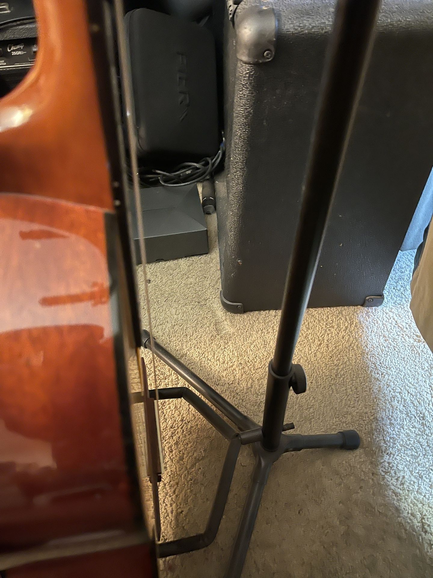 Lucero Classical Guitar