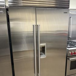 Sub Zero 48” Stainless Steel Built In Refrigerator With Water And Ice Dispenser 