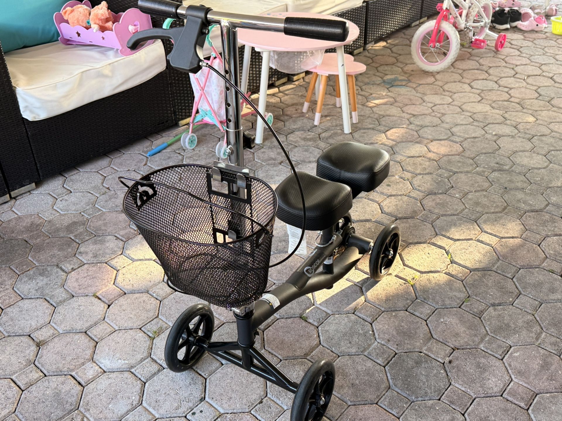 Roscoe Foldable Knee Scooter