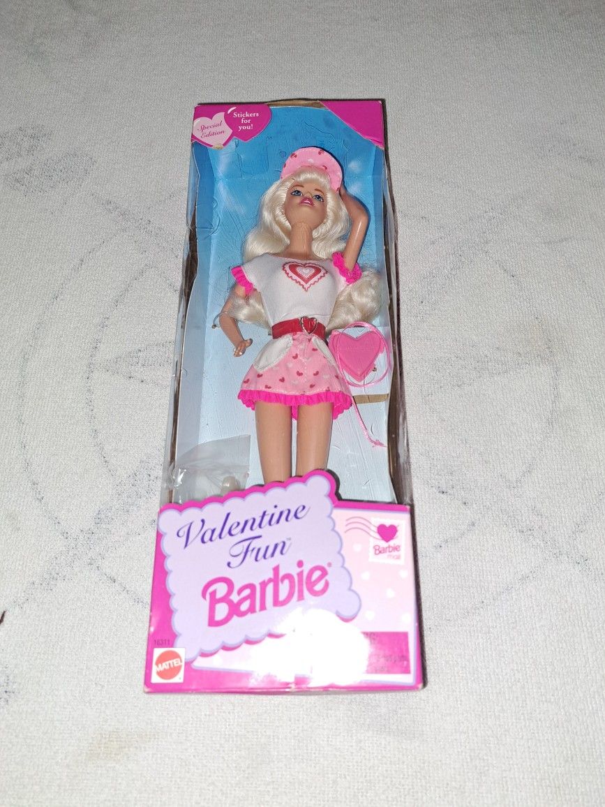 Brand New Factory Sealed Vintage 1996 Valentine Fun Barbie Special Edition
