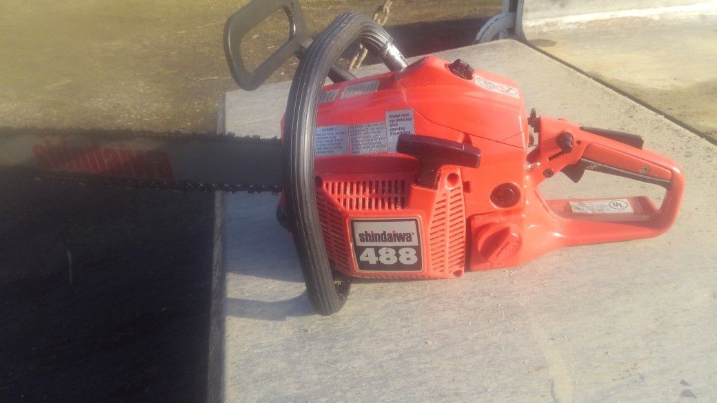 Shindaiwa 488 chainsaw 18" for Sale in Marysville, WA OfferUp