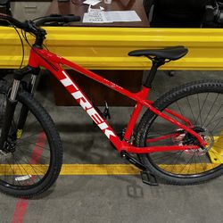 TREK Marlin 5 Mountain Bike medium “29.5” 