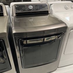 Black Stainless Steel 7.3 Cu. Ft. TurboSteam Gas Dryer With EasyLoad Door