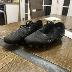 Nike Elite phantom 6 Black/blue Ice Men’s Size 8