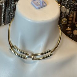 14KT Yellow Gold Italy Omega Bar Pendant Necklace 16.5” Long