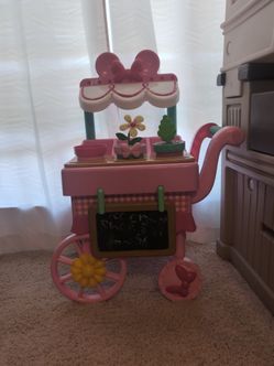 Disney mini mouse garden cart
