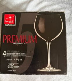 Wine Glasses (Set of 4)