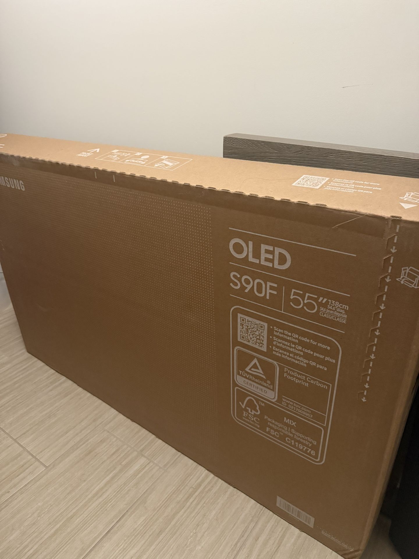 Samsung TV 55 Inch S90D