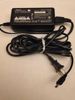 SONY AC-L10B AC ADAPTER 8.4V 1.5A POWER ADAPTER SUPPLY
