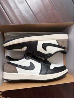 Air Jordan one Low OG Mocha size 8.5 Men