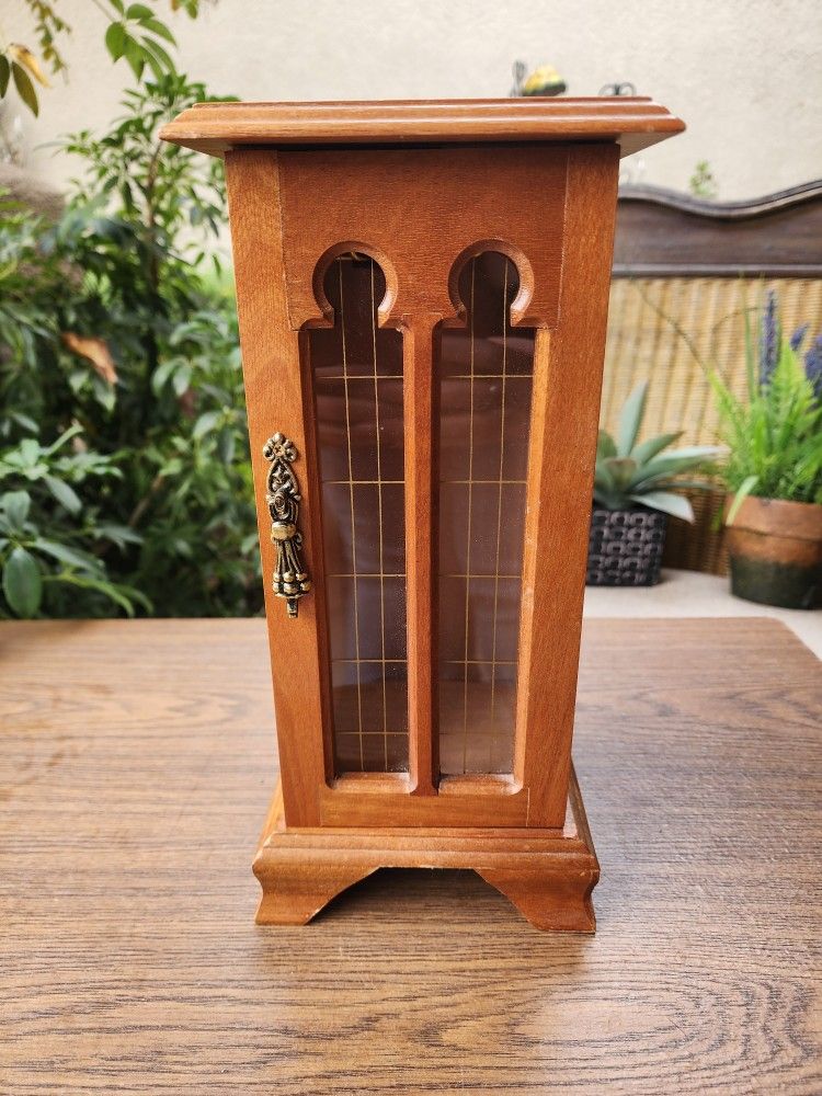 Jewelry Necklace Box And Lighthouse $10 Each In Manteca