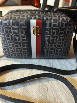 Tommy Hilfiger Cross Body Bag