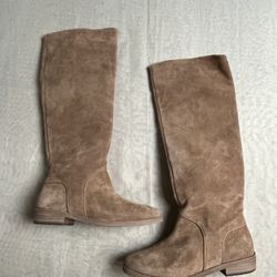 UGG Australia Gracen Equestrian Tall BOOTS light brown Suede size 6 women’s 