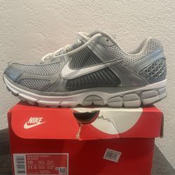 Nike Zoom Vomero Size 10