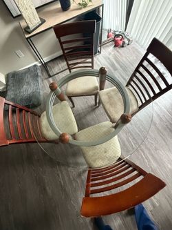 Dining Table w/ chairs