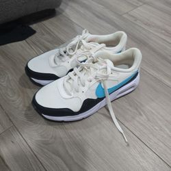 Womens Nike Air Max Size 8