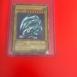 Yu-Gi-Oh Blue-Eyes White Dragon SDK-001 (Played Condition)