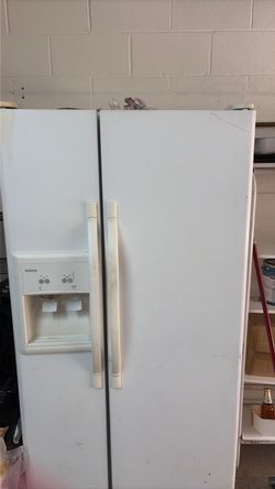 Galaxy Side-by-Side Refrigerator with Ice and Water Dispenser