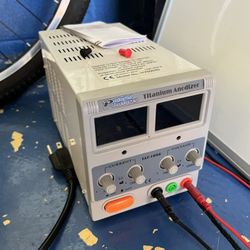 Bench top 125v Power Supply 