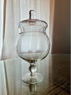 Clear Glass Apothecary Jar with Lid