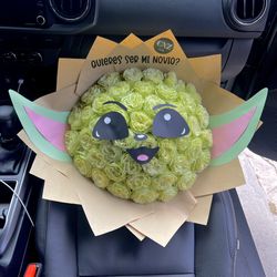 Yoda Bouquet Ramo De Rosas Buchón