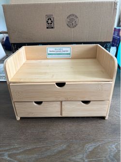 Bamboo cosmetic organizer