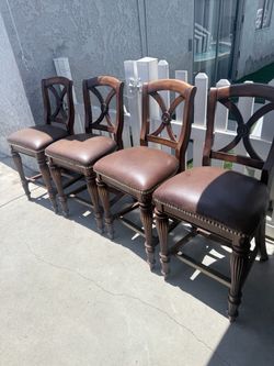 Wooden Chairs Bar