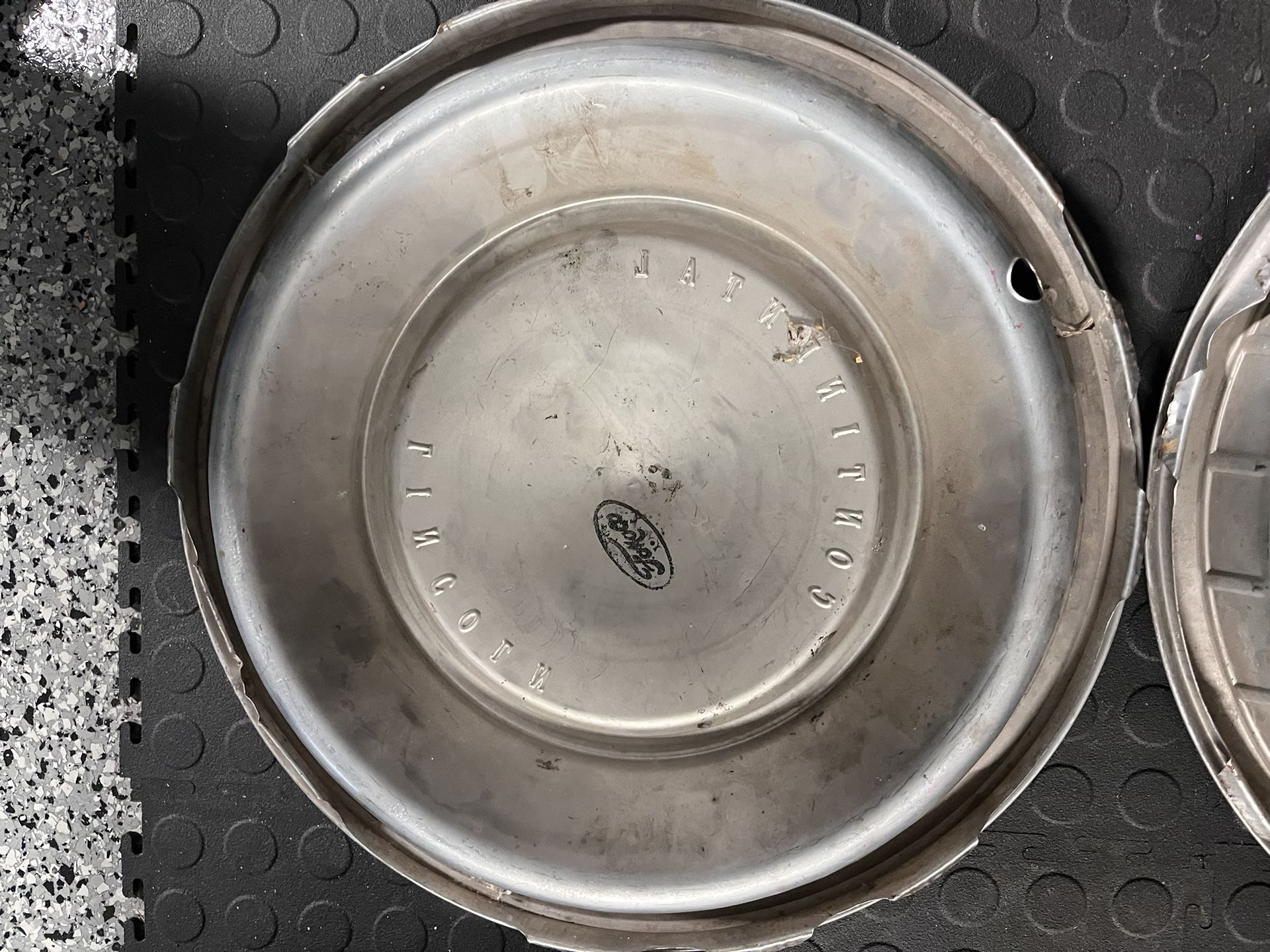 1962/63 Lincoln Continental Hubcaps