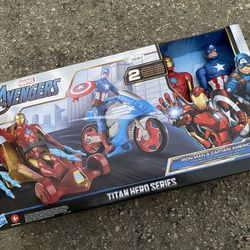 Avengers Figures ( Set Of 2 Figures ) 