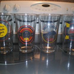HOME PUBS SELECT (4) 16 oz. pint glasses! Brand New!